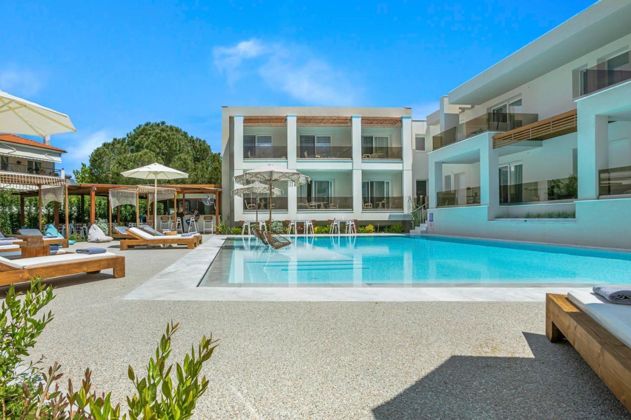 Mirablue Luxury Residences (Adults Only) Pefkochori Bagian luar foto